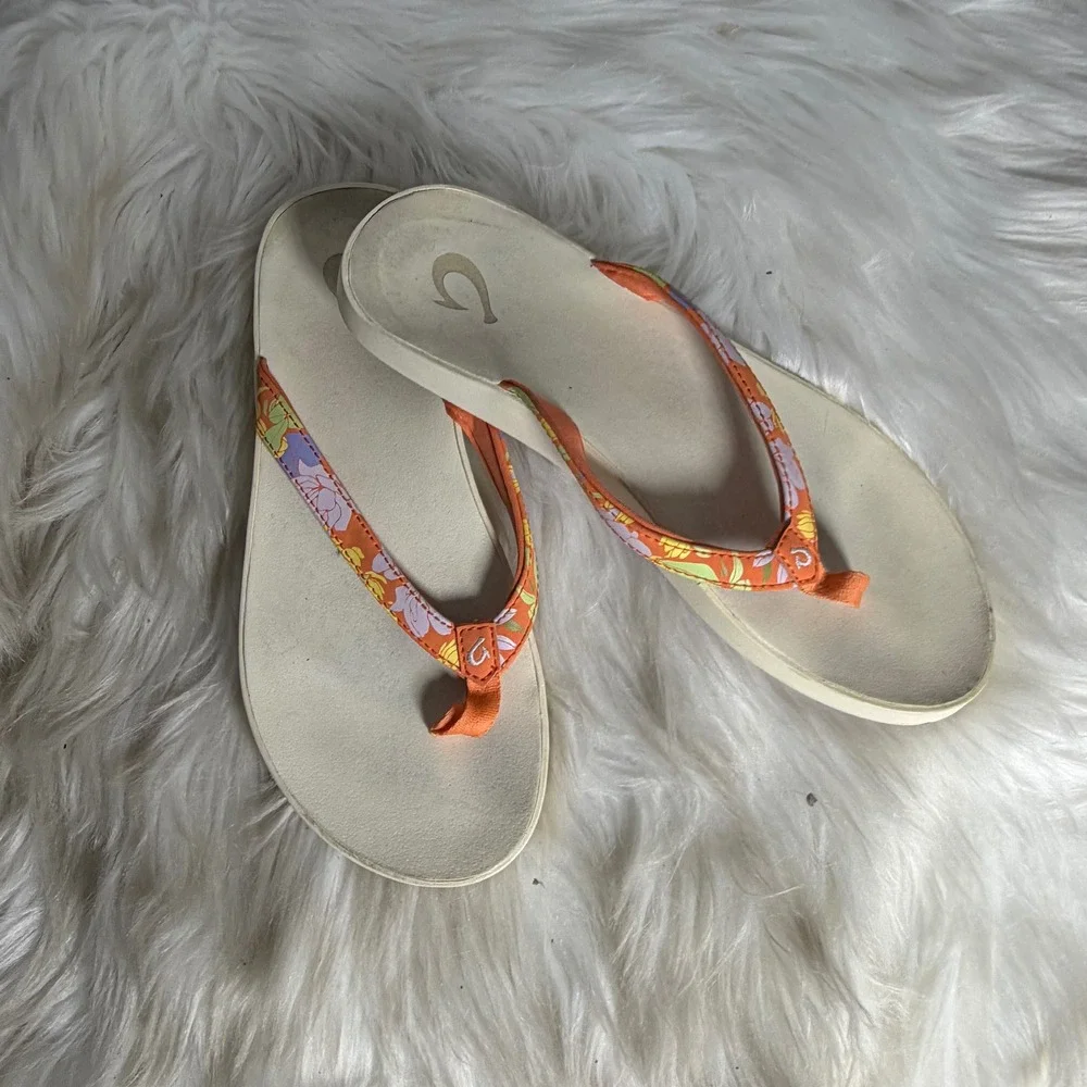 OluKai Pause Women Orange Floral Print Flip Flop Sandals Beach‎ Thong Shoes Sz 7